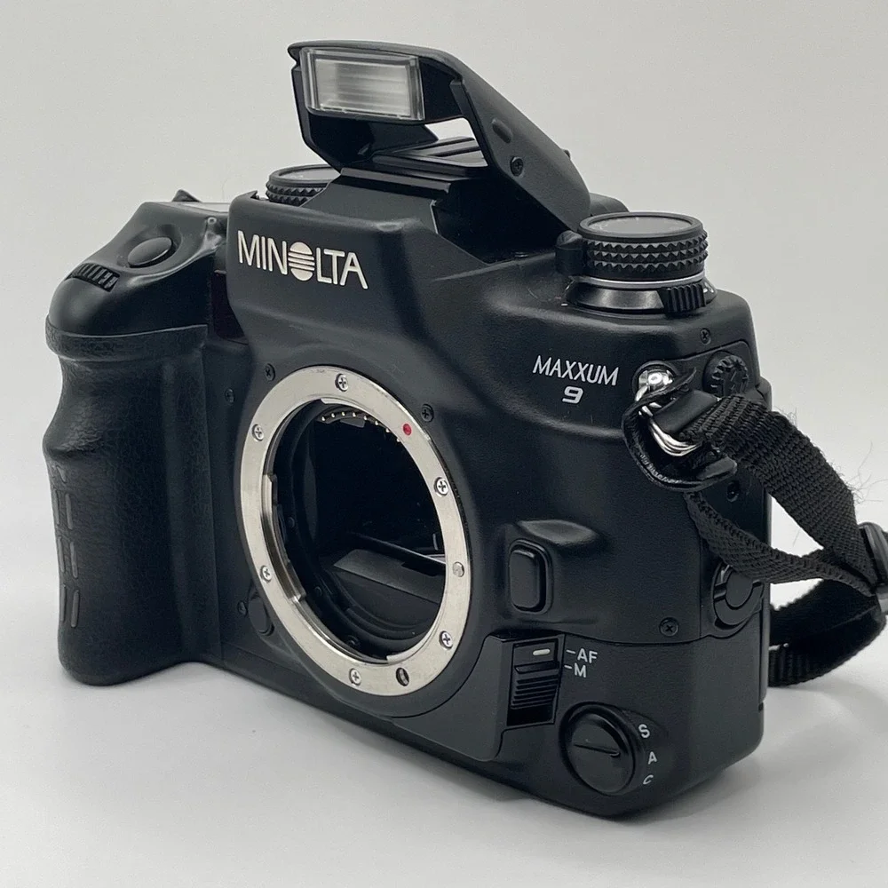 Minolta Maxxum 9 35mm SLR Film Camera w Strap and Manual Camera Only Fast Ship🔥